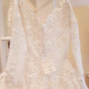 BRAND NEW - PRIVATE LABEL BY G - SIZE 4